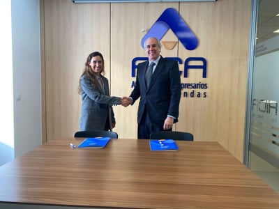 AICA firma un convenio de colaboración con la Fundación ACOMPARTIR